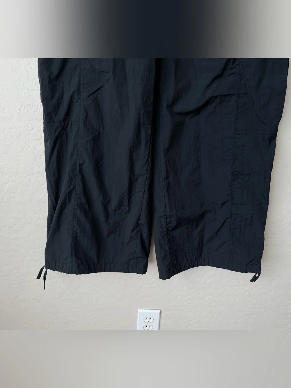 Nike woven cargo wide leg dance jogger pants black medium